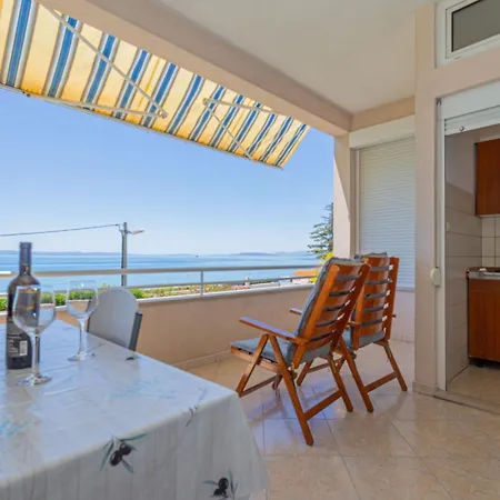 Pensionat Marin Podstrana